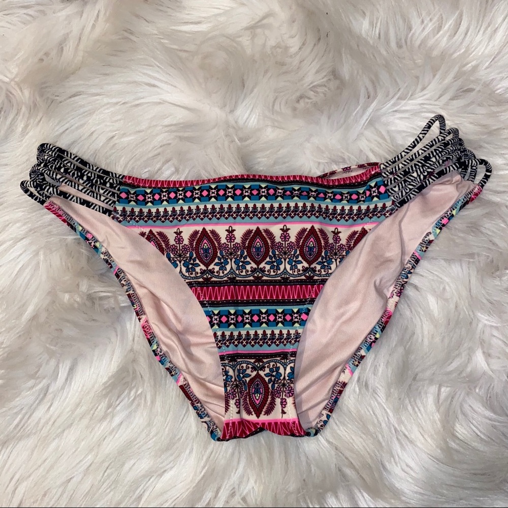 patterned bikini bottoms